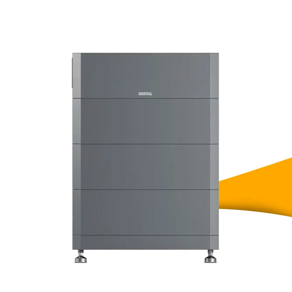 Donkergrijze KOSTAL HELIVOR HV batterij-opslag (9,6 kWh) met een torenachtige, modulaire opbouw op voetjes.