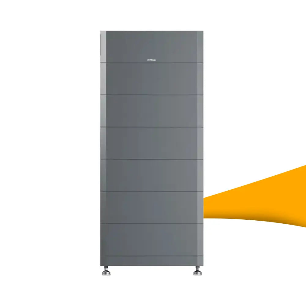 Donkergrijze KOSTAL HELIVOR HV batterij-opslag (19,6 kWh) met een torenachtige, modulaire opbouw op voetjes.