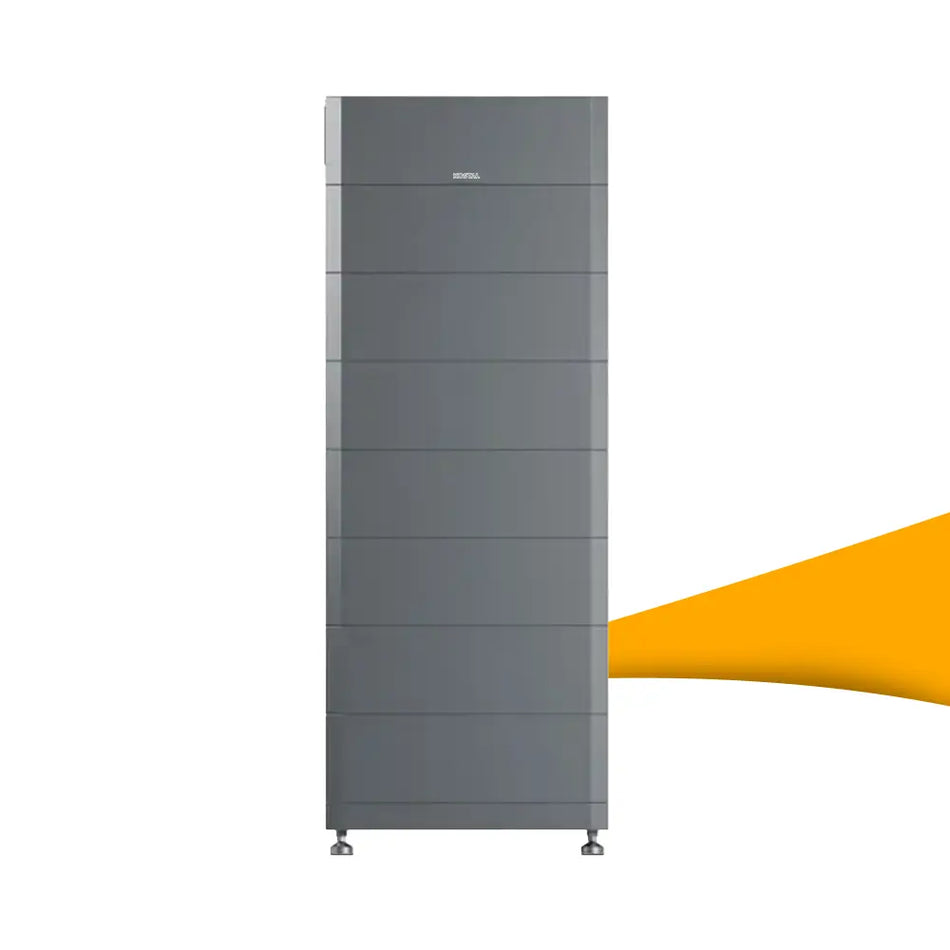 Donkergrijze KOSTAL HELIVOR HV batterij-opslag (22,4 kWh) met een torenachtige, modulaire opbouw op voetjes.