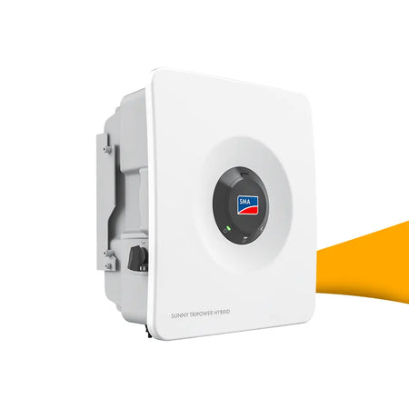 SMA Sunny Tripower Hybrid X. Een witte, wandgemonteerde hybride omvormer voor zonnepanelen en batterij-opslag.