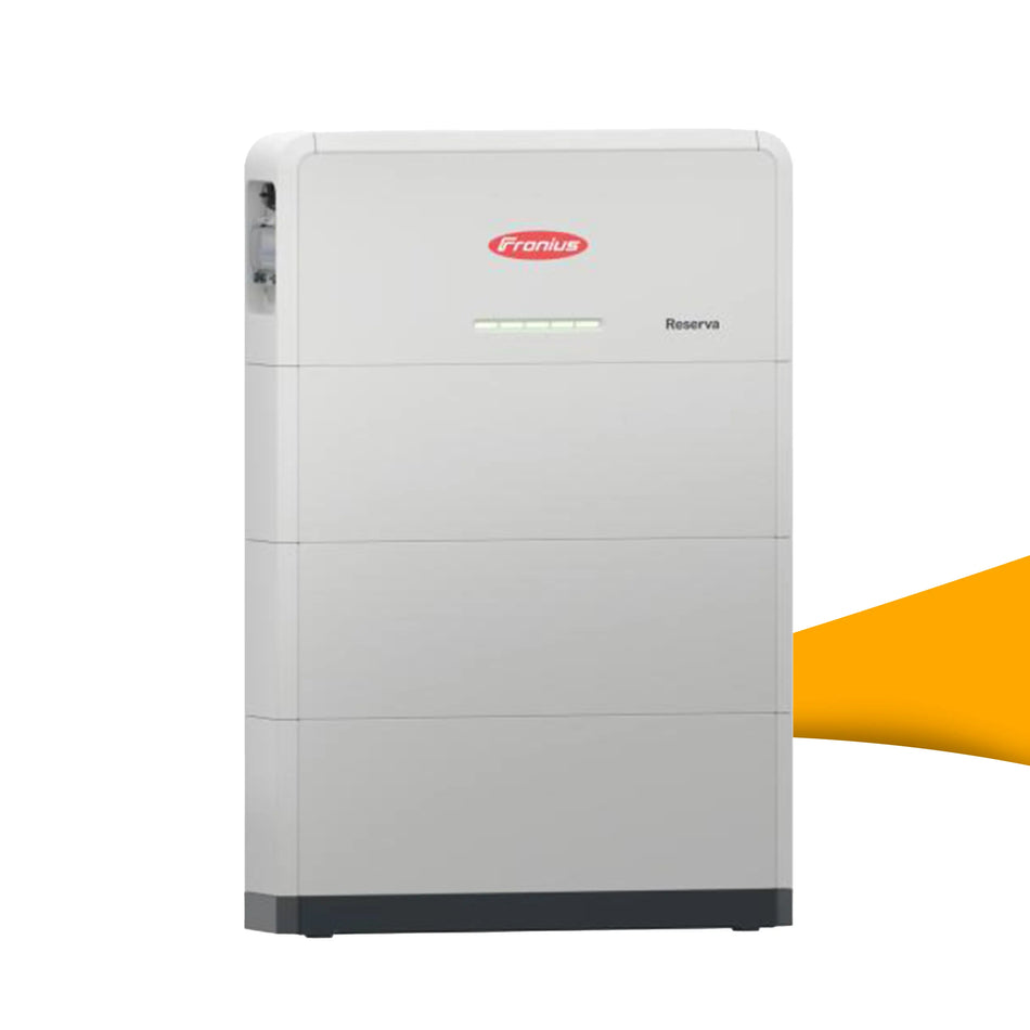 Fronius Reserva 9,47 kWh thuisbatterij kopen bij solago.nl, energieopslag op witte achtergrond met oranje podium