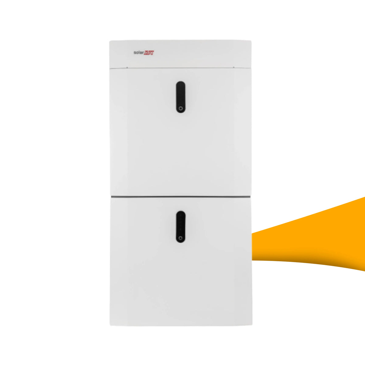 SolarEdge Home Battery LV energieopslag 9,2 kWh voor zonnepanelen, extra capaciteit voor maximale zelfconsumptie, bestellen bij solago.nl, op witte achtergrond met oranje podium
