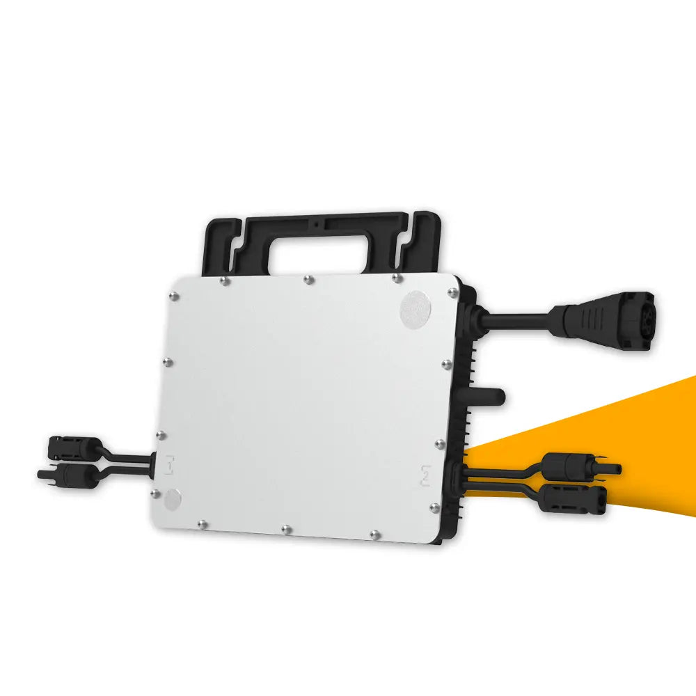 Hoymiles HMS-800W-2T micro-omvormer voor zonnepanelen, compacte micro-omvormer voor efficiënte omzetting en optimale paneelprestaties, kopen bij solago.nl, op witte achtergrond met oranje podium