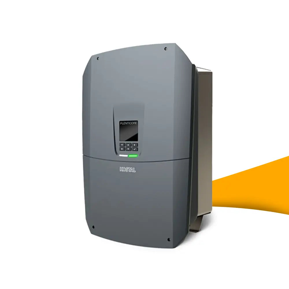Kostal PLENTICORE G3 S omvormer voor zonnepanelen, efficiënte PV-omvormer voor slim energiebeheer en optimaal eigen verbruik, kopen bij solago.nl, op witte achtergrond met oranje podium