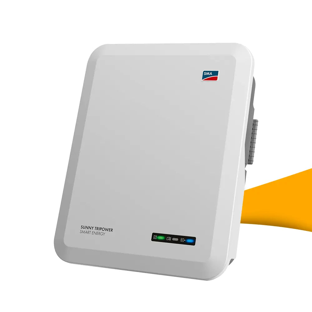 SMA Sunny Tripower Smart Energy 5.0 omvormer STP5.0-3SE-40 voor zonnepanelen, slimme sturing voor hoger zelfverbruik en koppeling met energieopslag, kopen bij solago.nl, op witte achtergrond met oranje podium