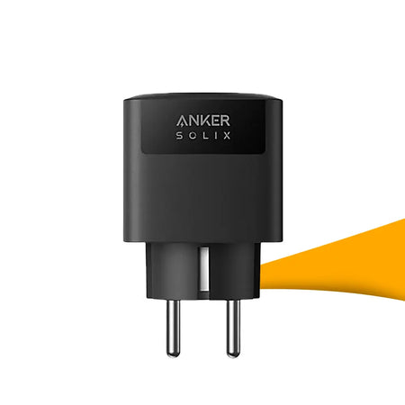 Anker SOLIX slimme stekker kopen bij solago.nl – smart plug op witte achtergrond met oranje podium